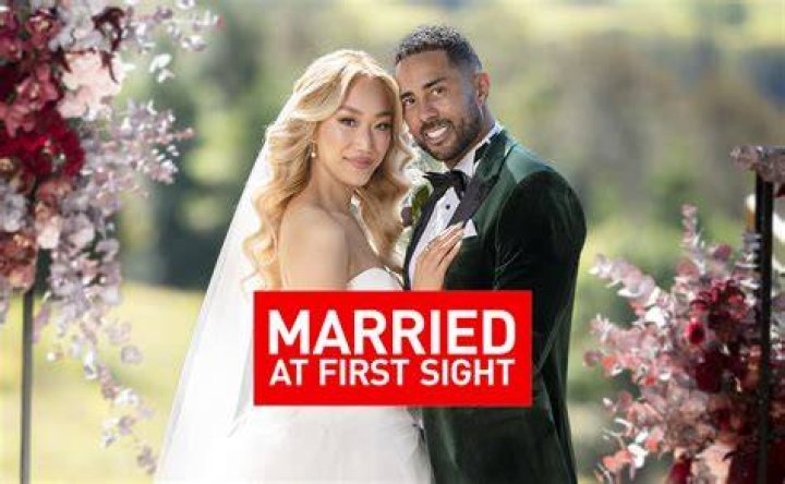 Are simon and eleni married at first sight?