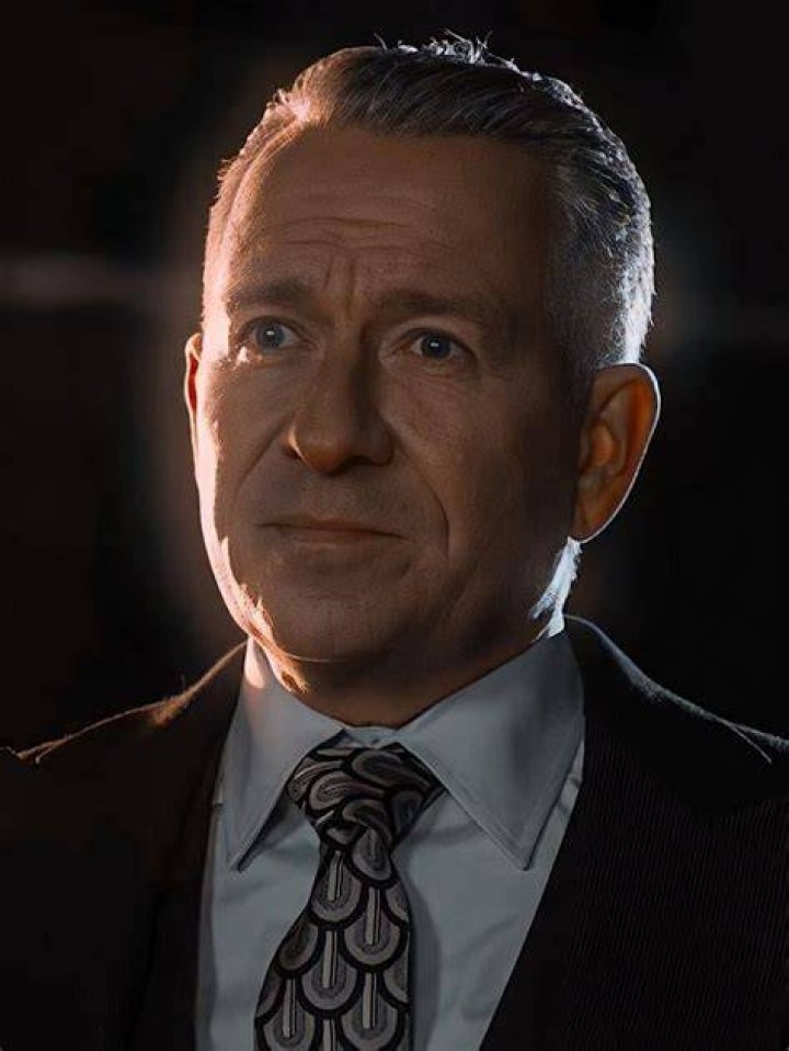 How does alfred die in gotham?