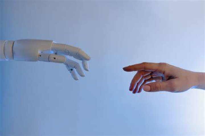 How to explain artificiality?